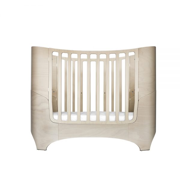 Leander Classic cot in whitewash with base in lower position